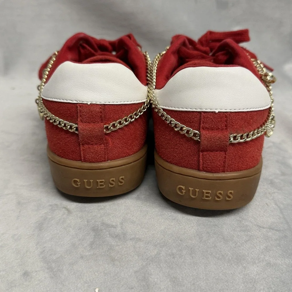Guess Shoes Womens Size 10 Red Chain Charm Low Top‎ Casual Sneakers GWNA0K03